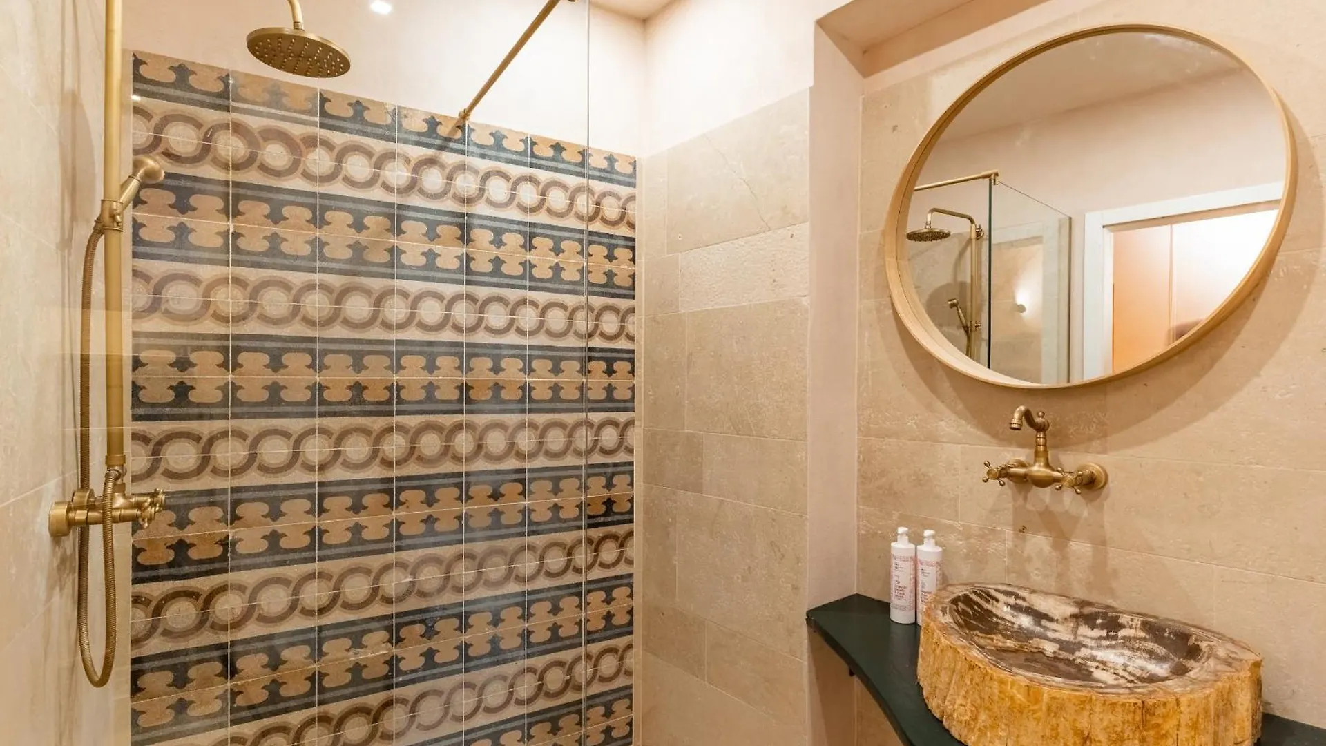 Апартаменты Charming Nest With Terrace By Wonderful Italy Ното